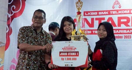 Serah Terima Piala